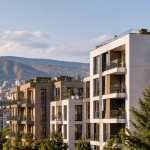 თბილისის ხედი და თანამედროვე საცხოვრებელი კორპუსები